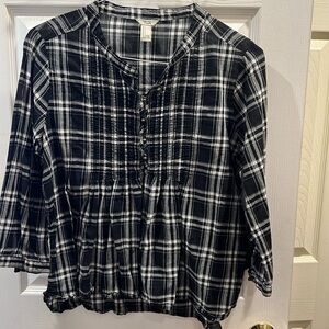 Forever 21 Women’s Large lightweight blouse